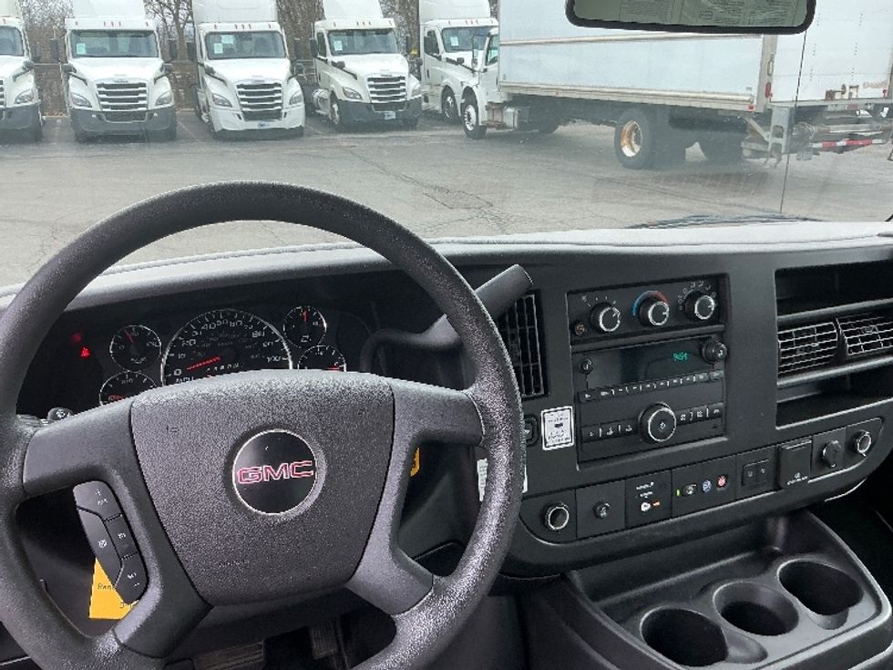 Light Duty Box Truck-Light and Medium Duty Trucks-GMC-2021-Savana G33903-Dayton-OH-94,543\n\t\tmiles-$ 31,000 - Image 18