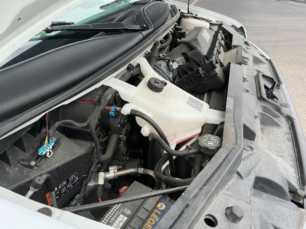 Light Duty Box Truck-Light and Medium Duty Trucks-GMC-2021-Savana G33903-Dayton-OH-94,543\n\t\tmiles-$ 31,000 - Image 23