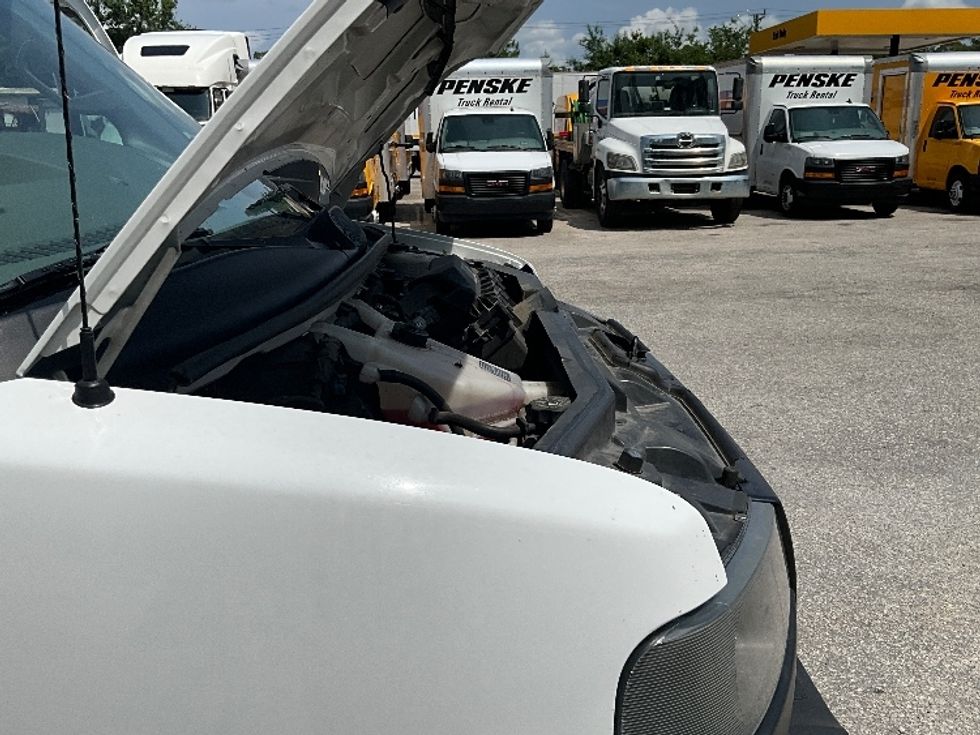 Light Duty Box Truck-Light and Medium Duty Trucks-GMC-2021-Savana G33903-Daytona Beach-FL-109,169\n\t\tmiles-$ 27,500 - Image 23