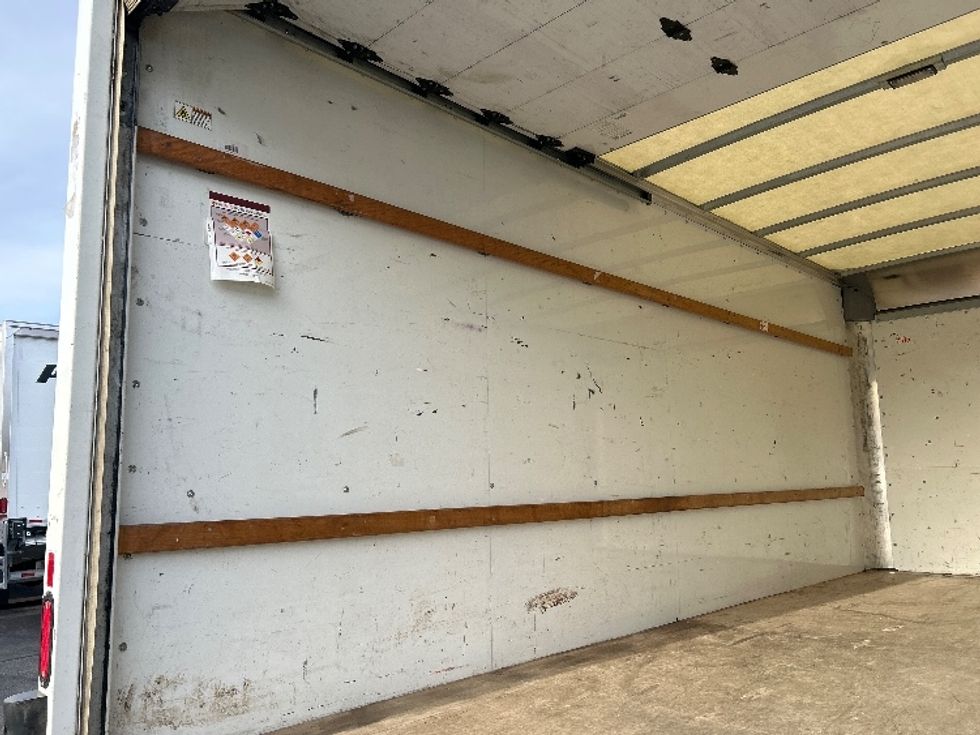 Light Duty Box Truck-Light and Medium Duty Trucks-GMC-2021-Savana G33903-Daytona Beach-FL-114,333\n\t\tmiles-$ 29,000 - Image 10