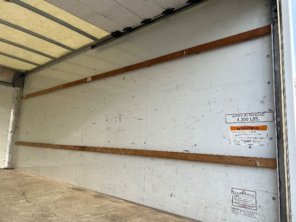 Light Duty Box Truck-Light and Medium Duty Trucks-GMC-2021-Savana G33903-Daytona Beach-FL-114,333\n\t\tmiles-$ 29,000 - Image 11