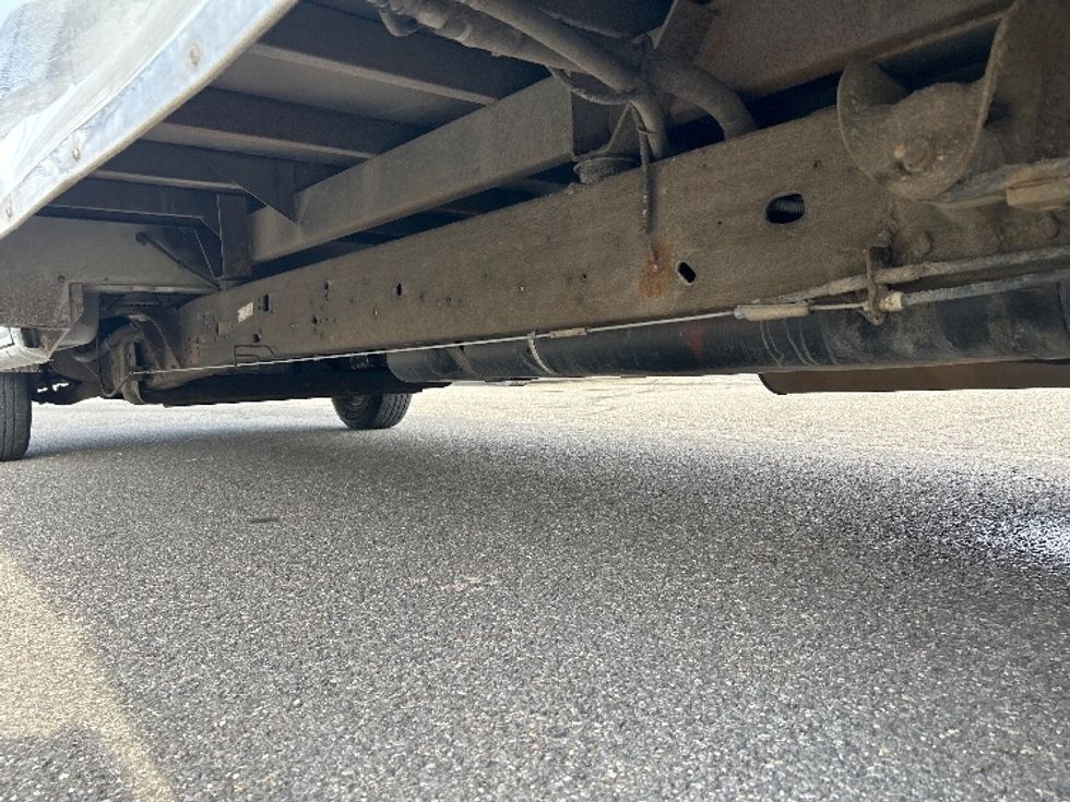 Light Duty Box Truck-Light and Medium Duty Trucks-GMC-2021-Savana G33903-Daytona Beach-FL-114,333\n\t\tmiles-$ 29,000 - Image 5