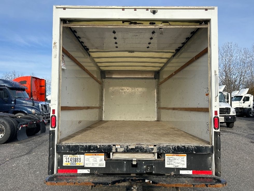 Light Duty Box Truck-Light and Medium Duty Trucks-GMC-2021-Savana G33903-Daytona Beach-FL-114,333\n\t\tmiles-$ 29,000 - Image 8