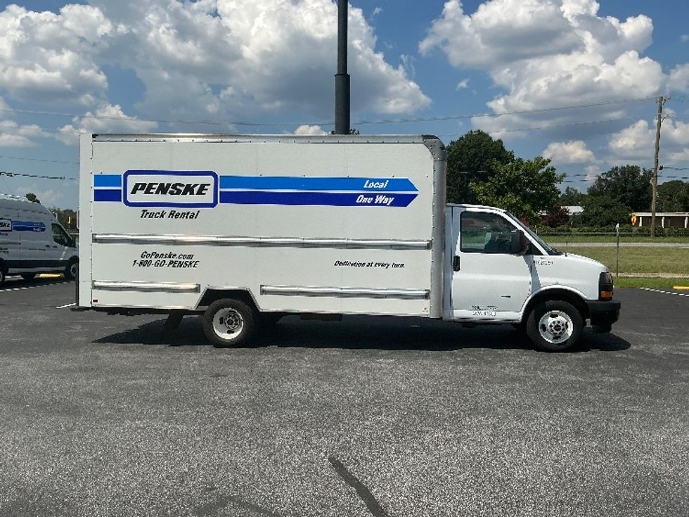 Light Duty Box Truck-Light and Medium Duty Trucks-GMC-2021-Savana G33903-Daytona Beach-FL-82,588\n\t\tmiles-$ 31,000 - Image 13