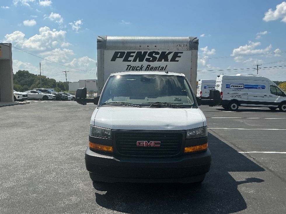 Light Duty Box Truck-Light and Medium Duty Trucks-GMC-2021-Savana G33903-Daytona Beach-FL-82,588\n\t\tmiles-$ 31,000 - Image 2