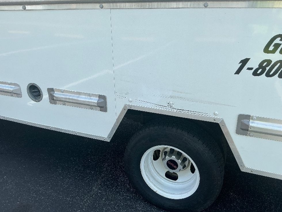 Light Duty Box Truck-Light and Medium Duty Trucks-GMC-2021-Savana G33903-Daytona Beach-FL-82,588\n\t\tmiles-$ 31,000 - Image 23