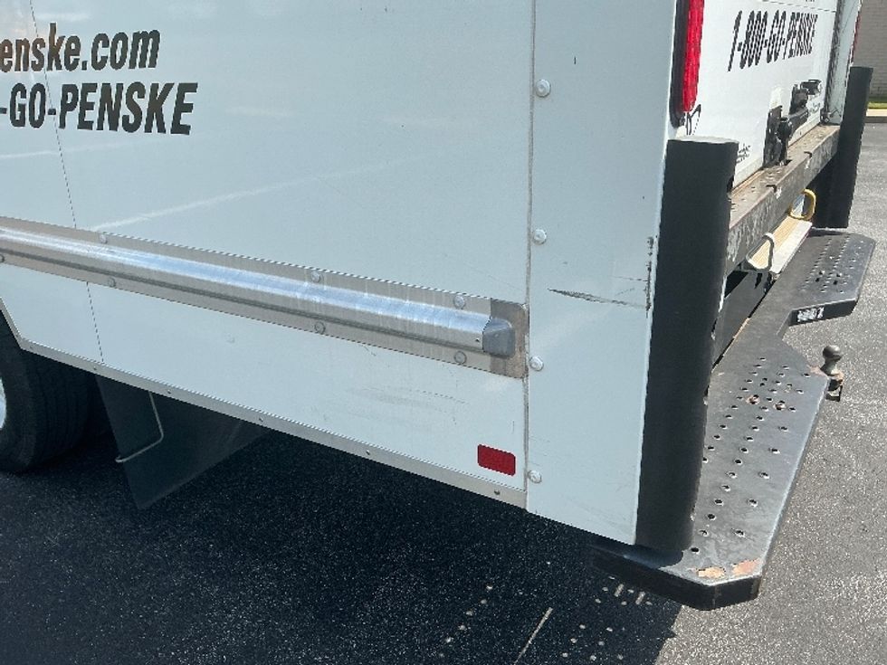 Light Duty Box Truck-Light and Medium Duty Trucks-GMC-2021-Savana G33903-Daytona Beach-FL-82,588\n\t\tmiles-$ 31,000 - Image 24