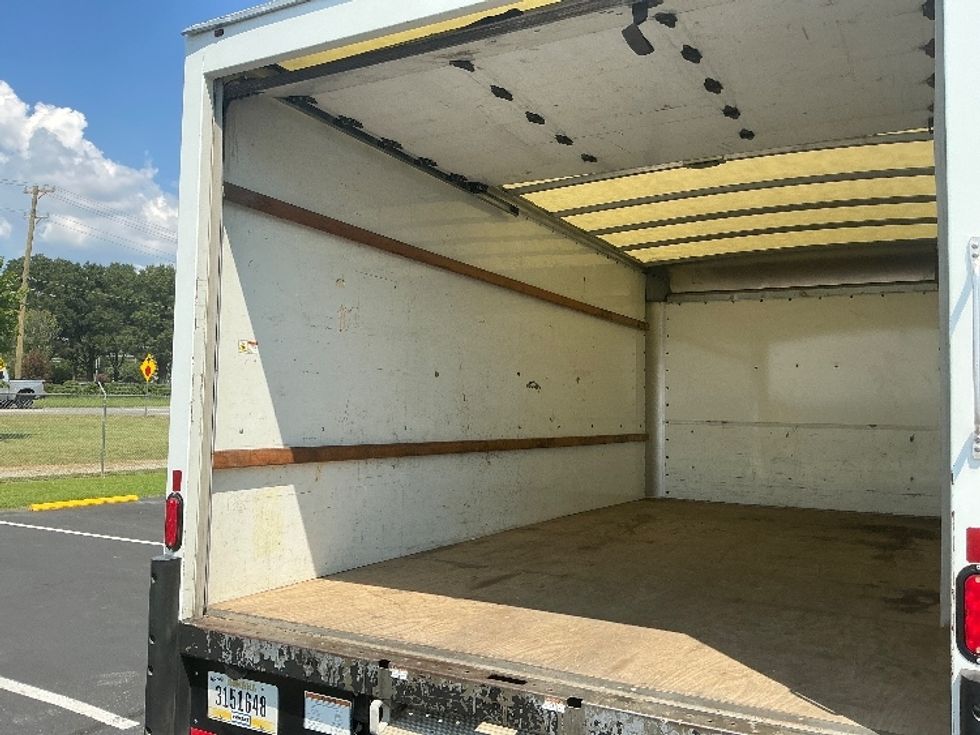 Light Duty Box Truck-Light and Medium Duty Trucks-GMC-2021-Savana G33903-Daytona Beach-FL-82,588\n\t\tmiles-$ 31,000 - Image 9