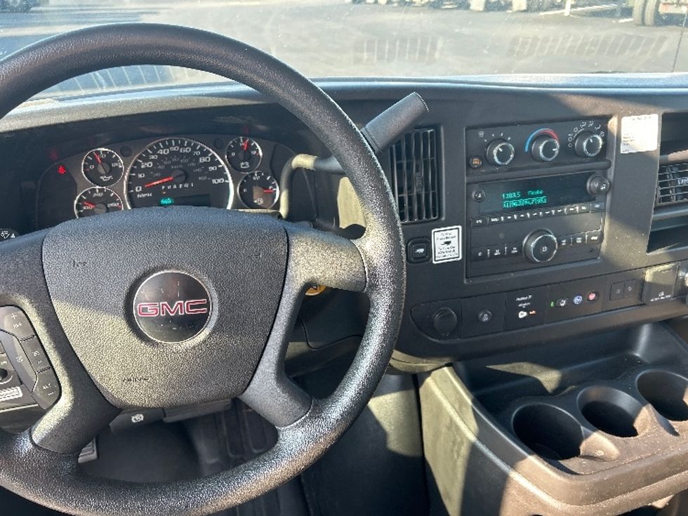 Light Duty Box Truck-Light and Medium Duty Trucks-GMC-2021-Savana G33903-Decatur-AL-106,863\n\t\tmiles-$ 30,000 - Image 18