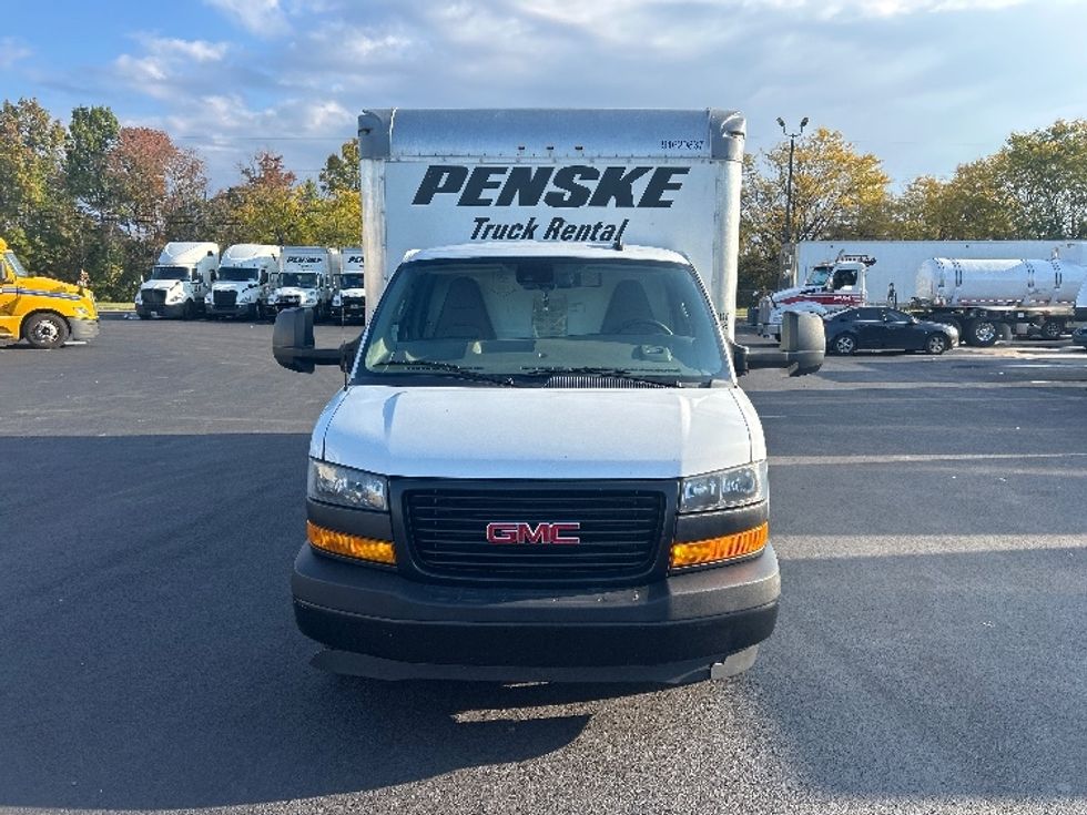 Light Duty Box Truck-Light and Medium Duty Trucks-GMC-2021-Savana G33903-Decatur-AL-106,863\n\t\tmiles-$ 30,000 - Image 2