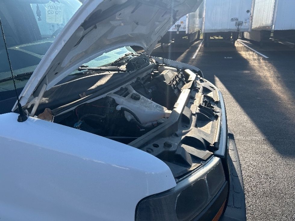 Light Duty Box Truck-Light and Medium Duty Trucks-GMC-2021-Savana G33903-Decatur-AL-106,863\n\t\tmiles-$ 30,000 - Image 23