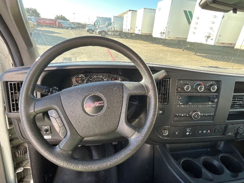Light Duty Box Truck-Light and Medium Duty Trucks-GMC-2021-Savana G33903-Denton-TX-81,180\n\t\tmiles-$ 29,250 - Image 18