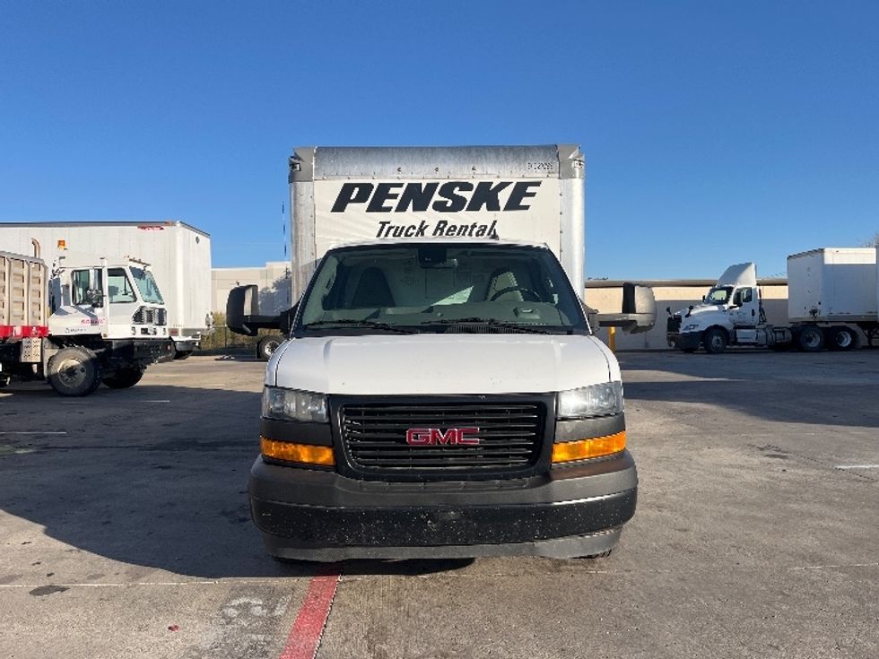 Light Duty Box Truck-Light and Medium Duty Trucks-GMC-2021-Savana G33903-Denton-TX-81,180\n\t\tmiles-$ 29,250 - Image 2