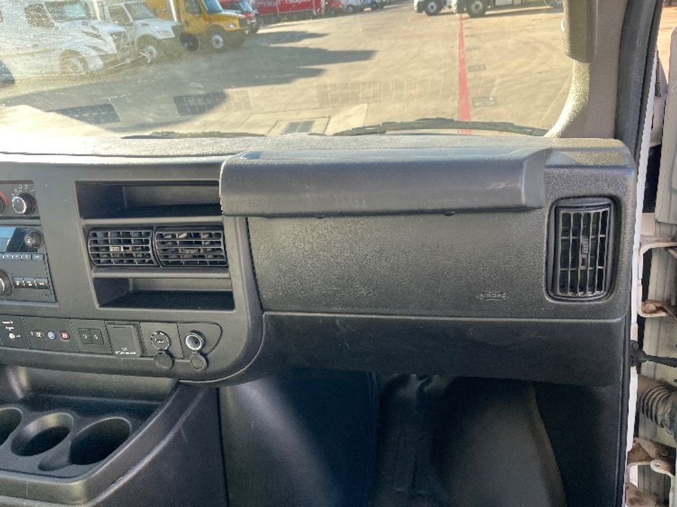 Light Duty Box Truck-Light and Medium Duty Trucks-GMC-2021-Savana G33903-Denton-TX-81,180\n\t\tmiles-$ 29,250 - Image 21