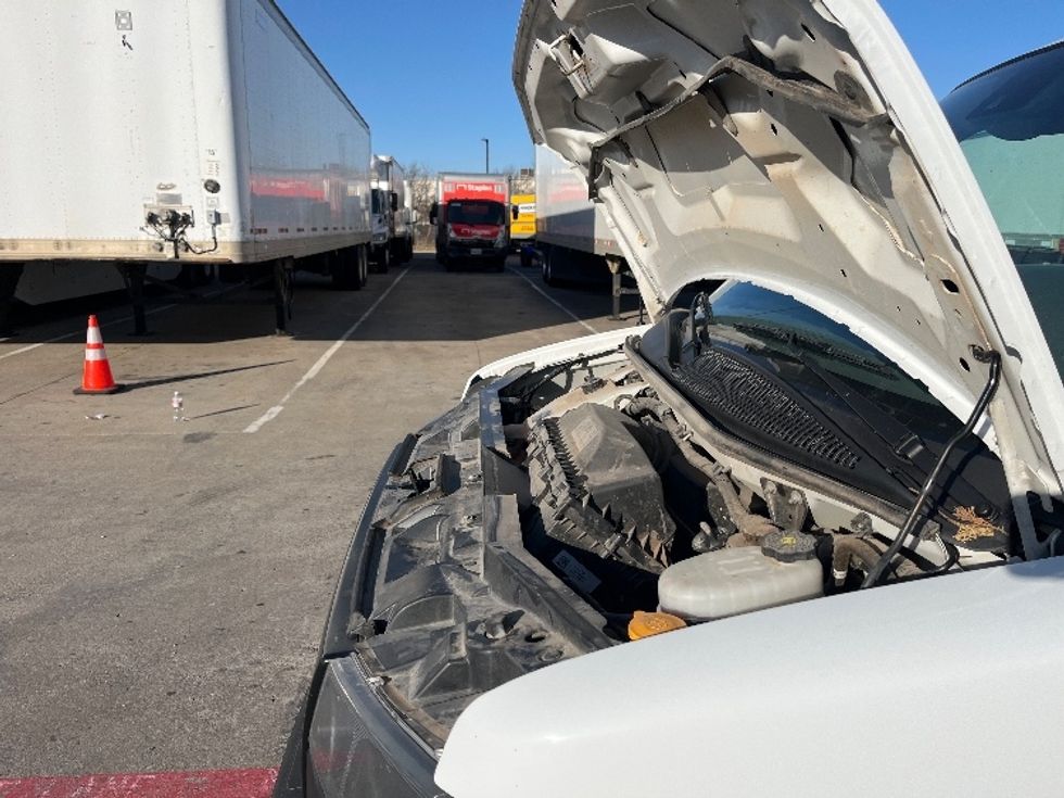 Light Duty Box Truck-Light and Medium Duty Trucks-GMC-2021-Savana G33903-Denton-TX-81,180\n\t\tmiles-$ 29,250 - Image 23