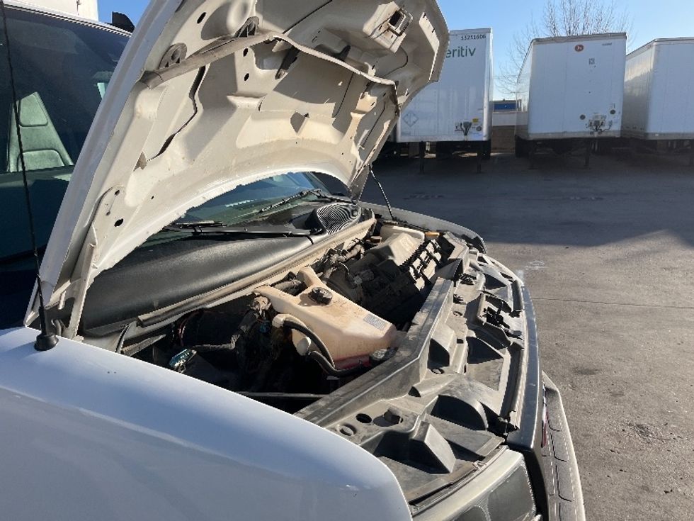 Light Duty Box Truck-Light and Medium Duty Trucks-GMC-2021-Savana G33903-Denton-TX-81,180\n\t\tmiles-$ 29,250 - Image 24