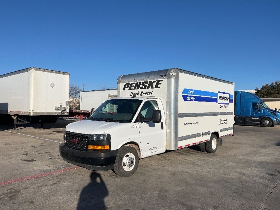 Light Duty Box Truck-Light and Medium Duty Trucks-GMC-2021-Savana G33903-Denton-TX-81,180\n\t\tmiles-$ 29,250 - Image 3