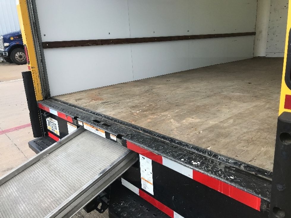 Light Duty Box Truck-Light and Medium Duty Trucks-GMC-2021-Savana G33903-Denton-TX-86,012\n\t\tmiles-$ 34,000 - Image 10