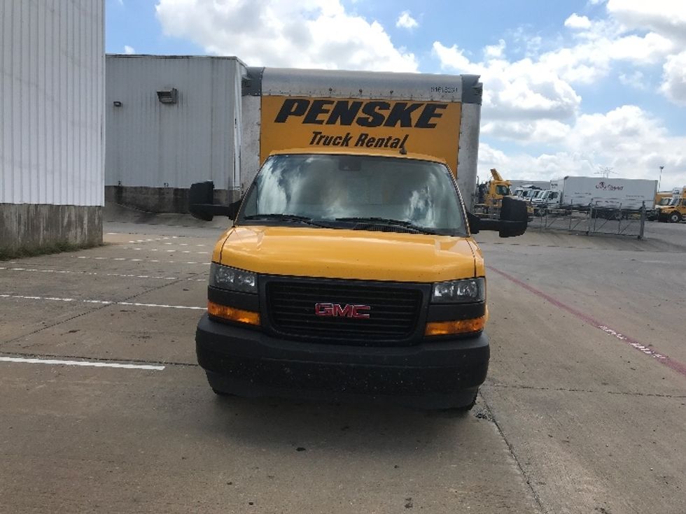 Light Duty Box Truck-Light and Medium Duty Trucks-GMC-2021-Savana G33903-Denton-TX-86,012\n\t\tmiles-$ 34,000 - Image 2