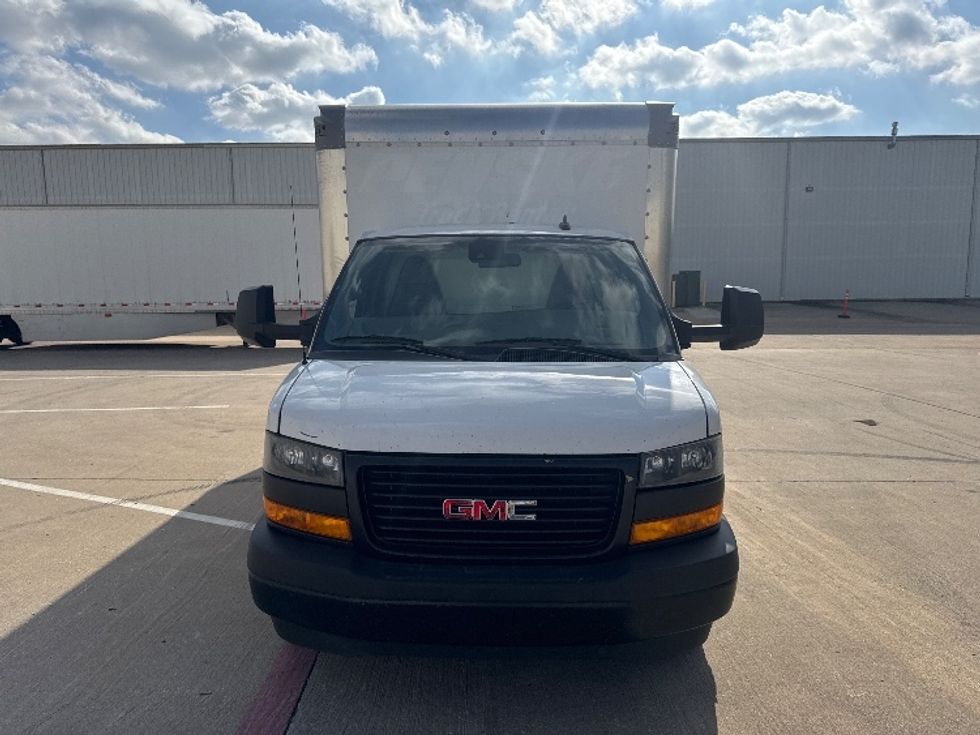 Light Duty Box Truck-Light and Medium Duty Trucks-GMC-2021-Savana G33903-Denton-TX-92,113\n\t\tmiles-$ 30,250 - Image 2