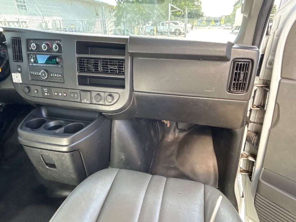 Light Duty Box Truck-Light and Medium Duty Trucks-GMC-2021-Savana G33903-Denton-TX-92,113\n\t\tmiles-$ 30,250 - Image 21