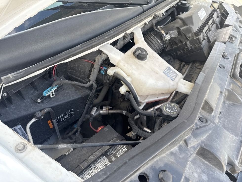 Light Duty Box Truck-Light and Medium Duty Trucks-GMC-2021-Savana G33903-Denton-TX-92,113\n\t\tmiles-$ 30,250 - Image 23