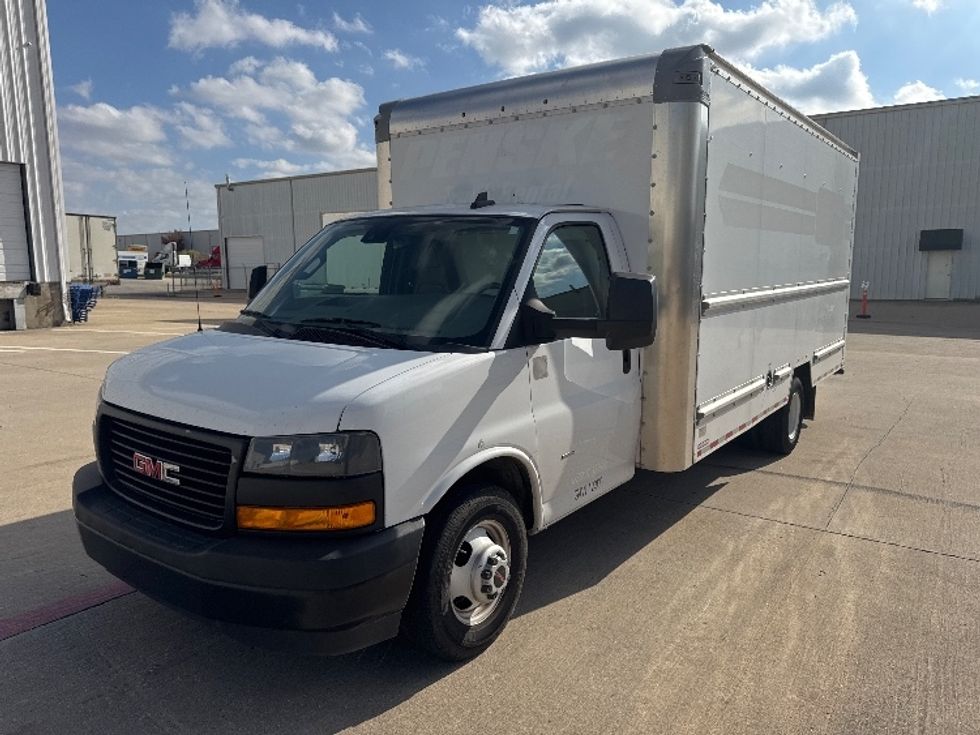 Light Duty Box Truck-Light and Medium Duty Trucks-GMC-2021-Savana G33903-Denton-TX-92,113\n\t\tmiles-$ 30,250 - Image 3