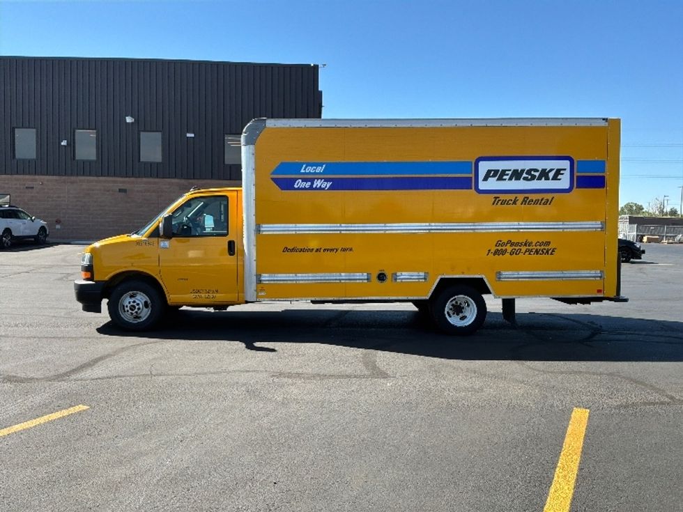 Light Duty Box Truck-Light and Medium Duty Trucks-GMC-2021-Savana G33903-Denver-CO-107,042\n\t\tmiles-$ 23,000 - Image 4