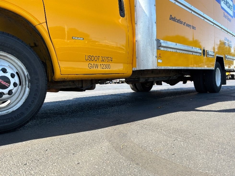 Light Duty Box Truck-Light and Medium Duty Trucks-GMC-2021-Savana G33903-Denver-CO-107,042\n\t\tmiles-$ 23,000 - Image 5