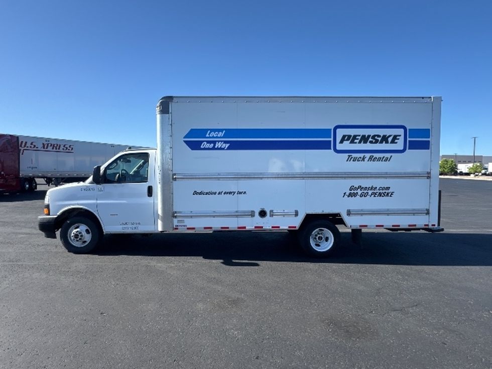 Light Duty Box Truck-Light and Medium Duty Trucks-GMC-2021-Savana G33903-Denver-CO-73,867\n\t\tmiles-$ 34,250 - Image 4