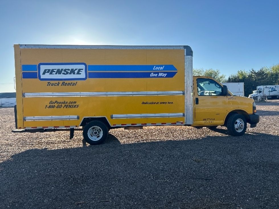 Light Duty Box Truck-Light and Medium Duty Trucks-GMC-2021-Savana G33903-Denver-CO-80,889\n\t\tmiles-$ 28,500 - Image 13