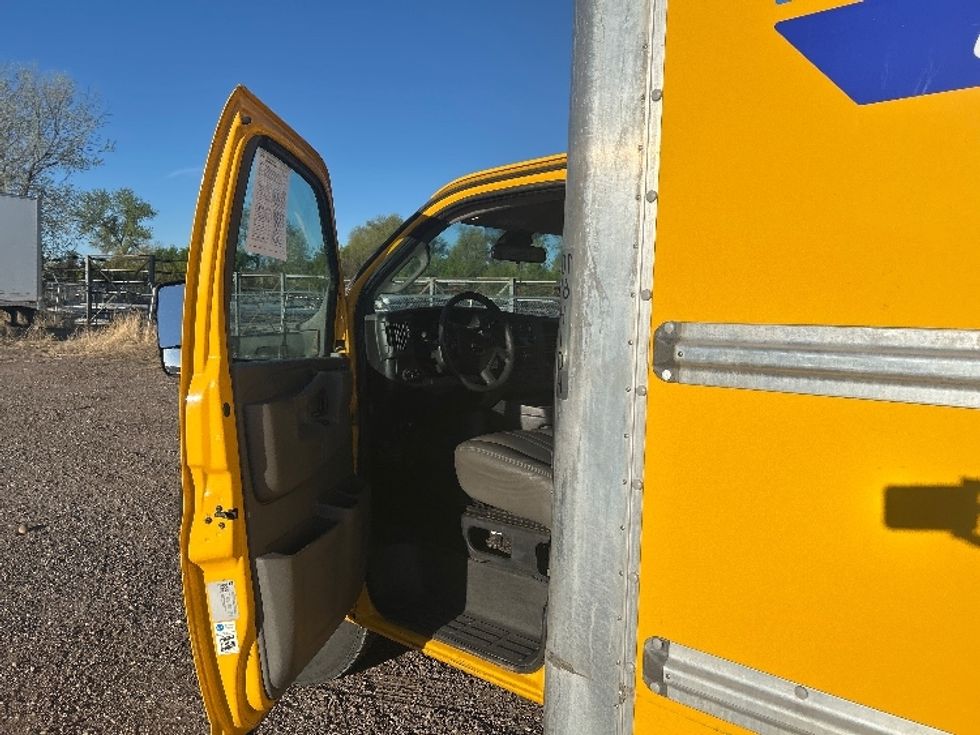 Light Duty Box Truck-Light and Medium Duty Trucks-GMC-2021-Savana G33903-Denver-CO-80,889\n\t\tmiles-$ 28,500 - Image 14