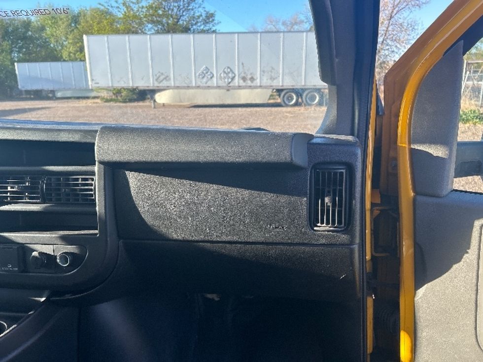 Light Duty Box Truck-Light and Medium Duty Trucks-GMC-2021-Savana G33903-Denver-CO-80,889\n\t\tmiles-$ 28,500 - Image 19