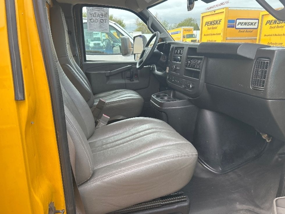 Light Duty Box Truck-Light and Medium Duty Trucks-GMC-2021-Savana G33903-Denver-CO-80,889\n\t\tmiles-$ 28,500 - Image 20