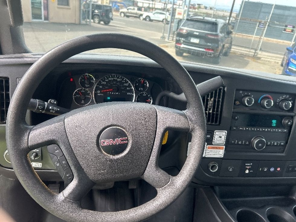 Light Duty Box Truck-Light and Medium Duty Trucks-GMC-2021-Savana G33903-Denver-CO-93,986\n\t\tmiles-$ 29,500 - Image 16