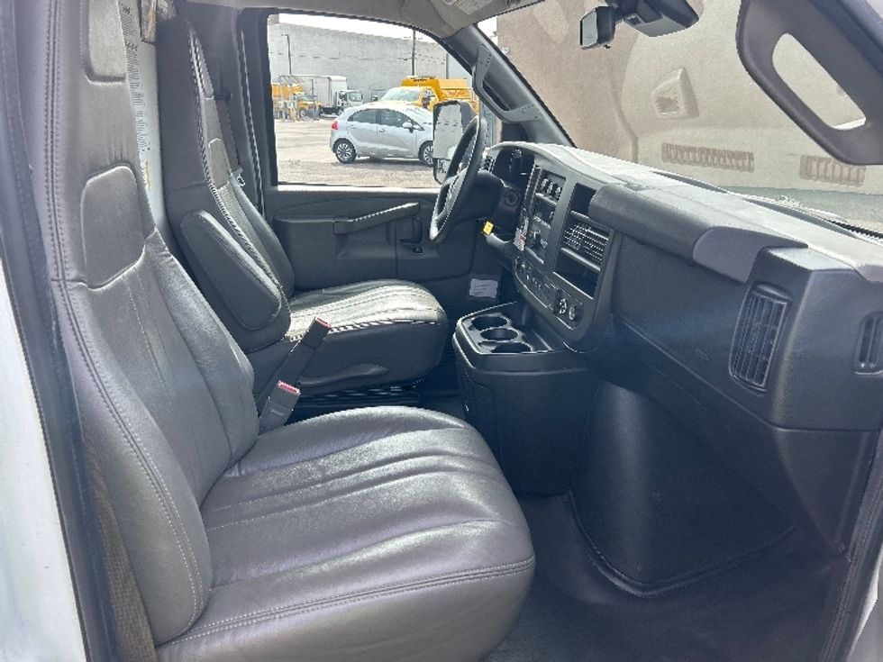 Light Duty Box Truck-Light and Medium Duty Trucks-GMC-2021-Savana G33903-Denver-CO-93,986\n\t\tmiles-$ 29,500 - Image 20