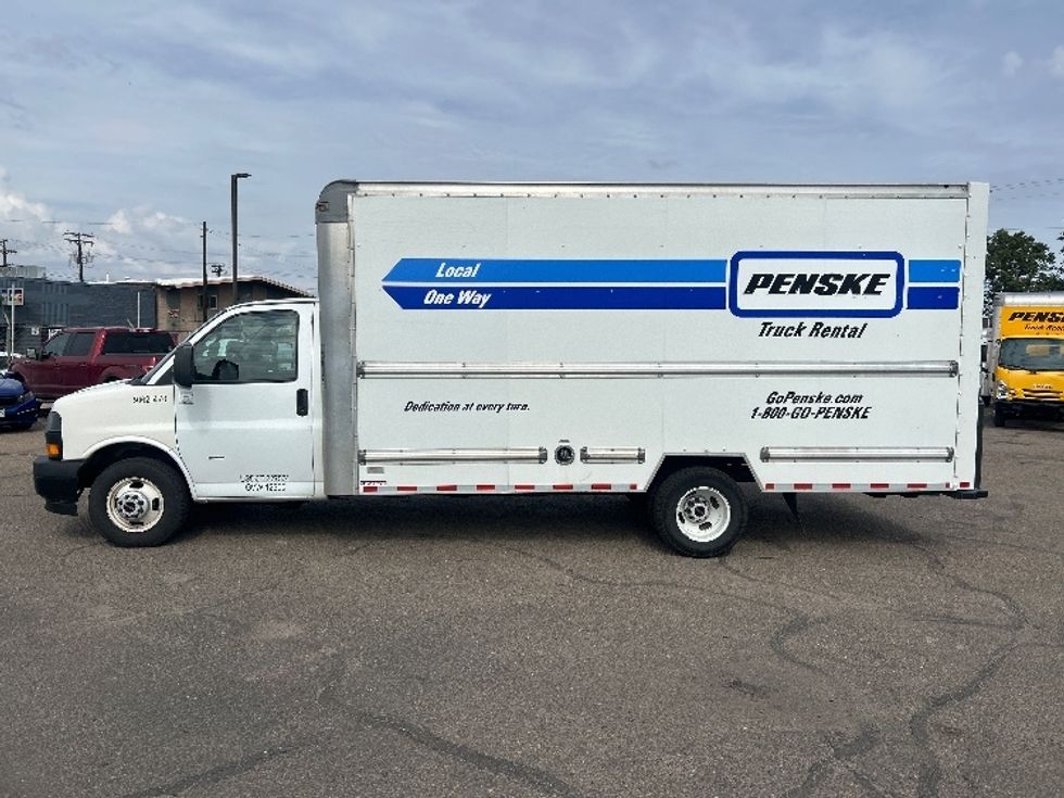 Light Duty Box Truck-Light and Medium Duty Trucks-GMC-2021-Savana G33903-Denver-CO-93,986\n\t\tmiles-$ 29,500 - Image 4