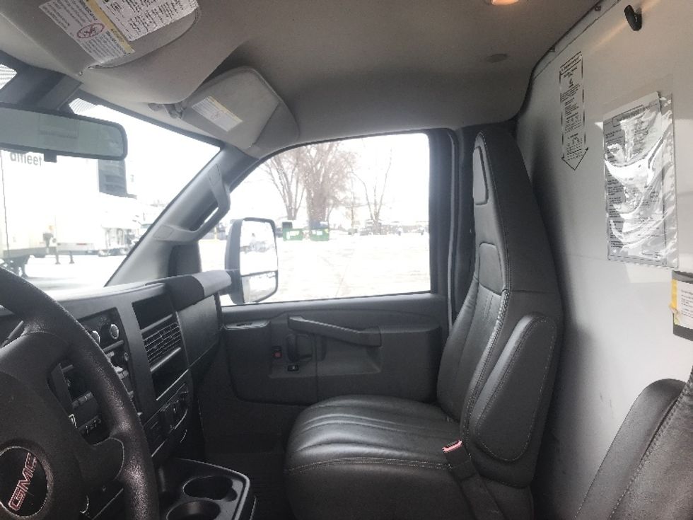 Light Duty Box Truck-Light and Medium Duty Trucks-GMC-2021-Savana G33903-Des Moines-IA-104,958\n\t\tmiles-$ 28,750 - Image 17