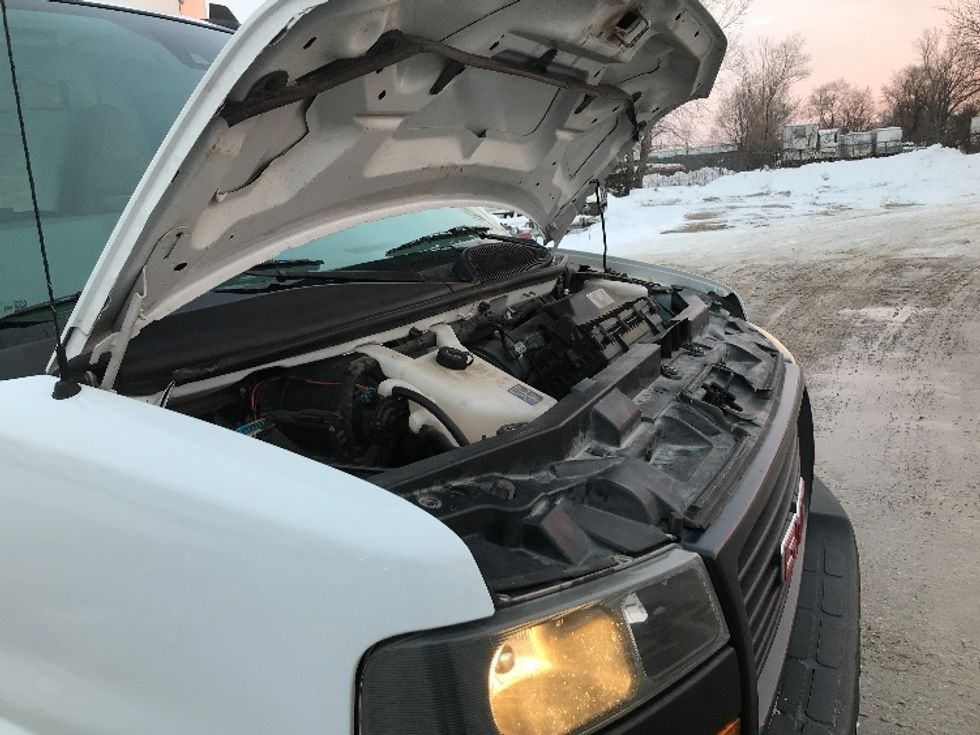 Light Duty Box Truck-Light and Medium Duty Trucks-GMC-2021-Savana G33903-Des Moines-IA-104,958\n\t\tmiles-$ 28,750 - Image 22