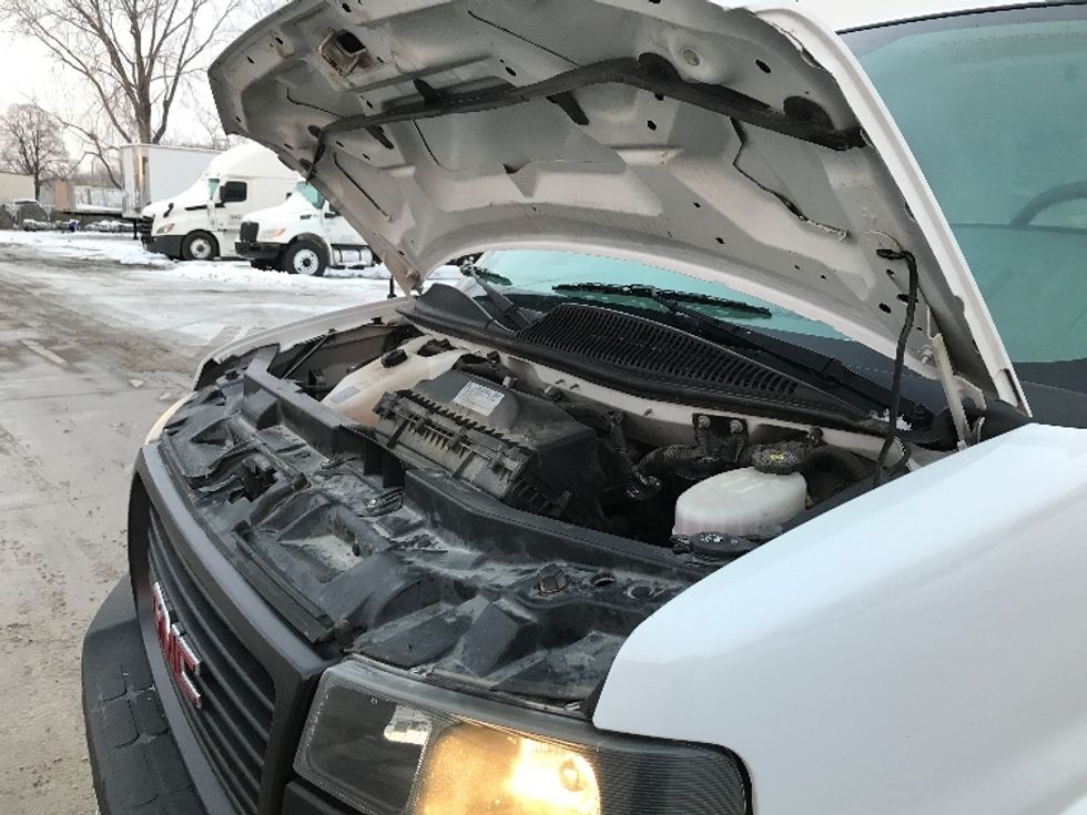 Light Duty Box Truck-Light and Medium Duty Trucks-GMC-2021-Savana G33903-Des Moines-IA-104,958\n\t\tmiles-$ 28,750 - Image 23