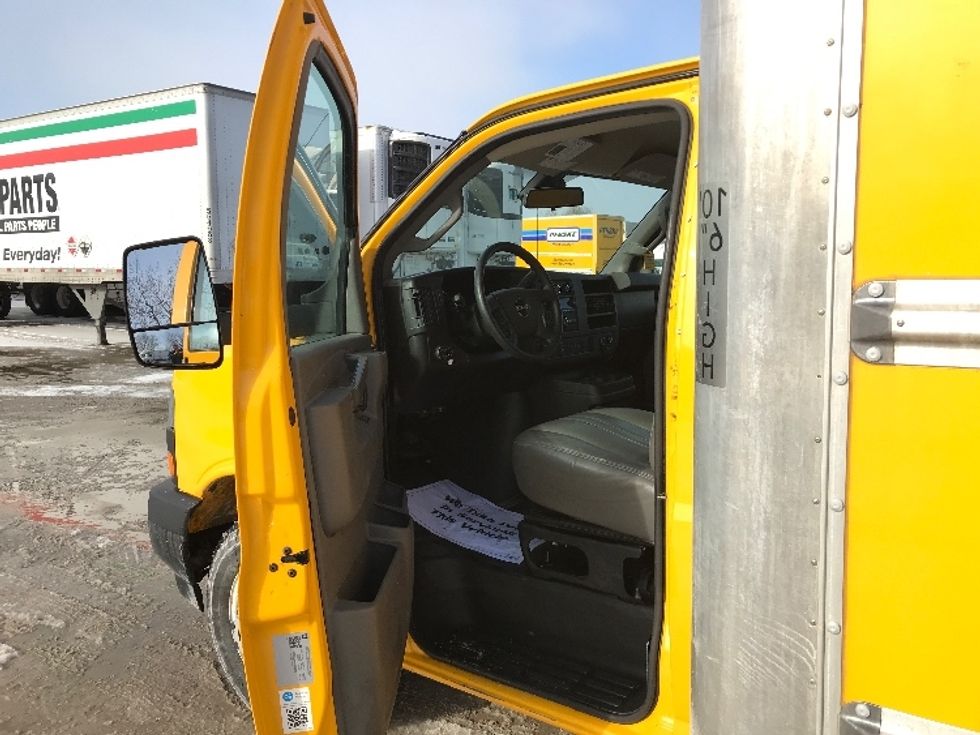 Light Duty Box Truck-Light and Medium Duty Trucks-GMC-2021-Savana G33903-Des Moines-IA-88,370\n\t\tmiles-$ 27,500 - Image 16