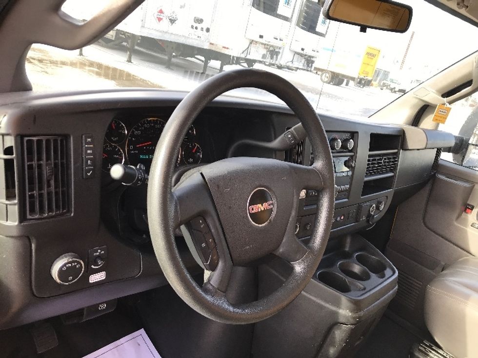 Light Duty Box Truck-Light and Medium Duty Trucks-GMC-2021-Savana G33903-Des Moines-IA-88,370\n\t\tmiles-$ 27,500 - Image 17