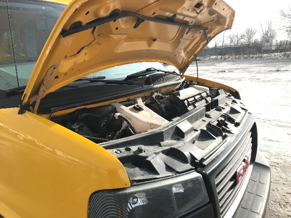 Light Duty Box Truck-Light and Medium Duty Trucks-GMC-2021-Savana G33903-Des Moines-IA-88,370\n\t\tmiles-$ 27,500 - Image 23