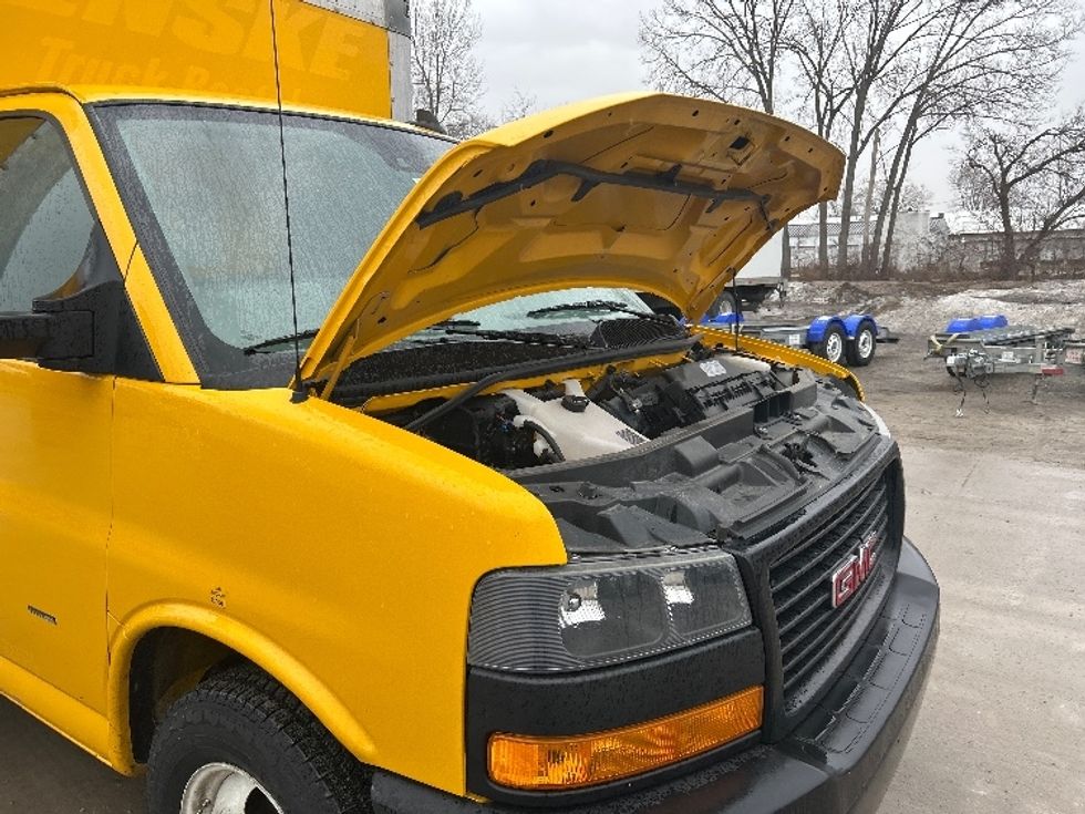 Light Duty Box Truck-Light and Medium Duty Trucks-GMC-2021-Savana G33903-Des Moines-IA-91,326\n\t\tmiles-$ 27,250 - Image 21