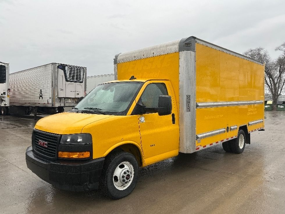 Light Duty Box Truck-Light and Medium Duty Trucks-GMC-2021-Savana G33903-Des Moines-IA-91,326\n\t\tmiles-$ 27,250 - Image 3
