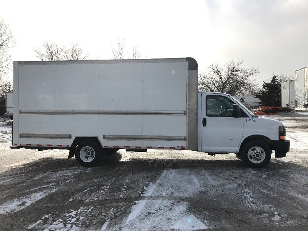 Light Duty Box Truck-Light and Medium Duty Trucks-GMC-2021-Savana G33903-Des Moines-IA-94,311\n\t\tmiles-$ 29,750 - Image 15