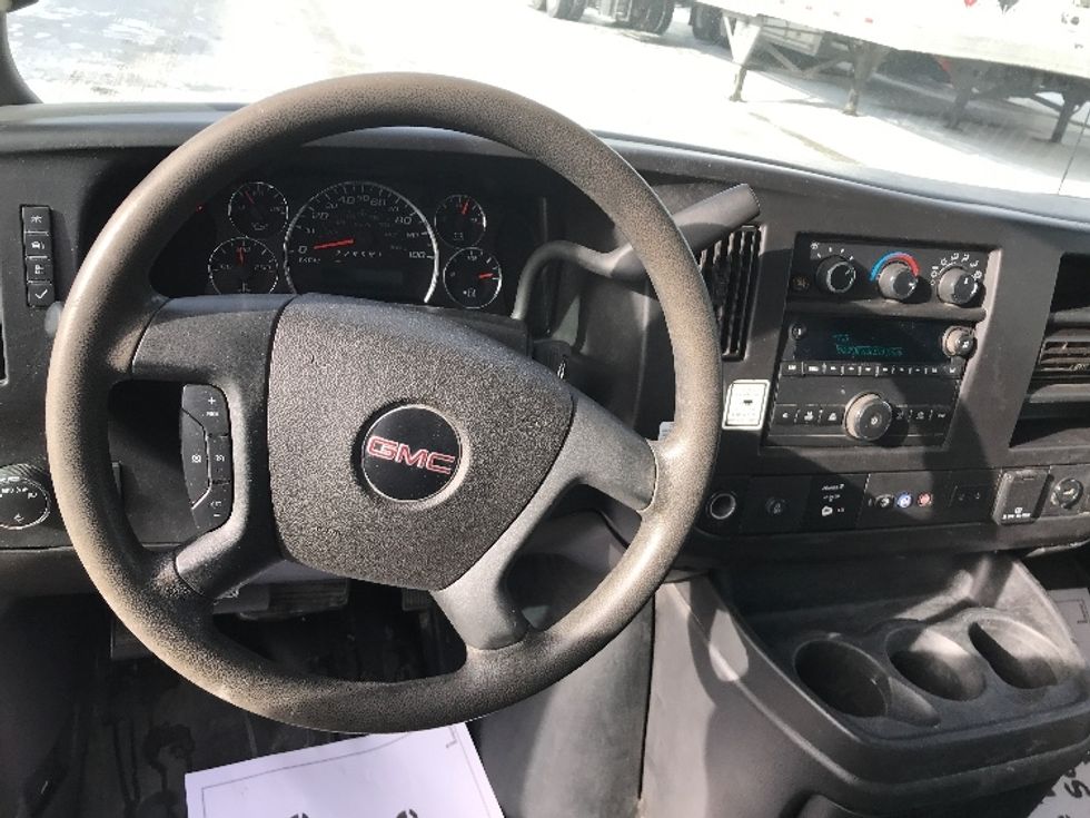 Light Duty Box Truck-Light and Medium Duty Trucks-GMC-2021-Savana G33903-Des Moines-IA-94,311\n\t\tmiles-$ 29,750 - Image 18