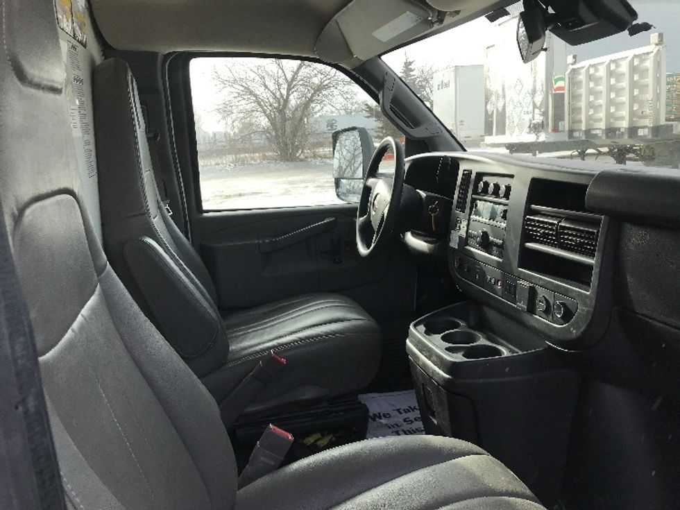 Light Duty Box Truck-Light and Medium Duty Trucks-GMC-2021-Savana G33903-Des Moines-IA-94,311\n\t\tmiles-$ 29,750 - Image 22