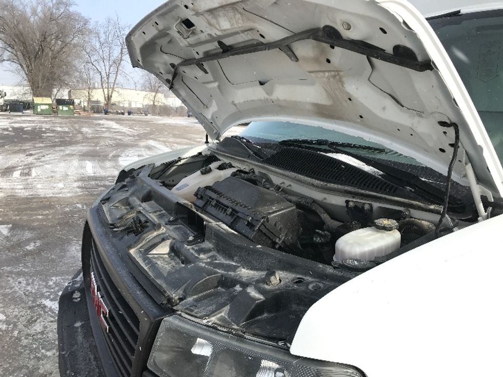 Light Duty Box Truck-Light and Medium Duty Trucks-GMC-2021-Savana G33903-Des Moines-IA-94,311\n\t\tmiles-$ 29,750 - Image 24