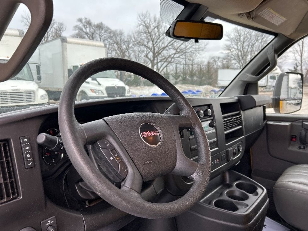 Light Duty Box Truck-Light and Medium Duty Trucks-GMC-2021-Savana G33903-Des Moines-IA-94,437\n\t\tmiles-$ 26,750 - Image 17